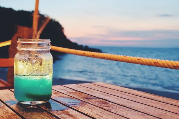 Où pratiquer la randonnée sur les volcans actifs à Hawaï?